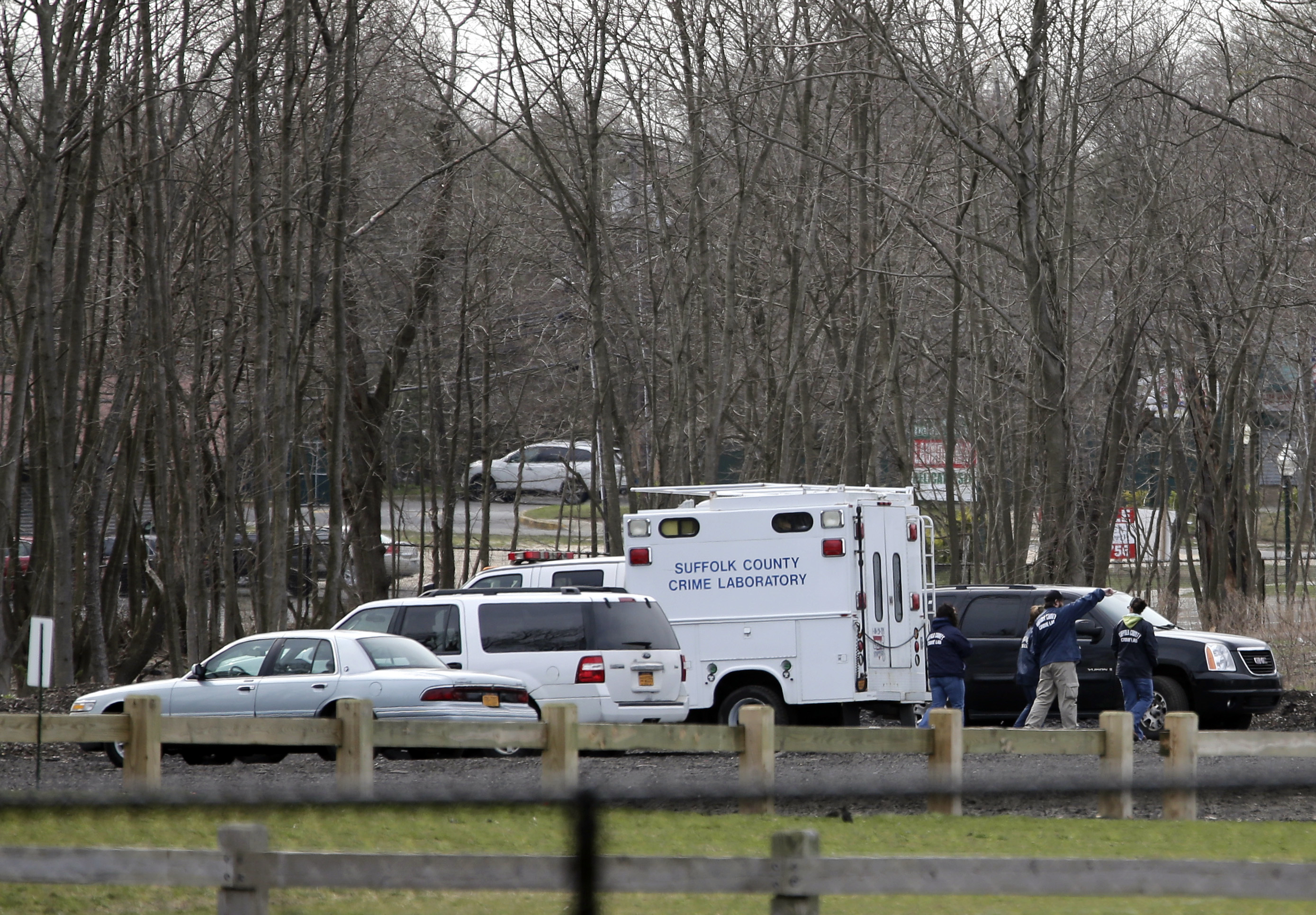 Policía investiga la muerte de una mujer hallada en Central Park; hombre arrestado y acusado