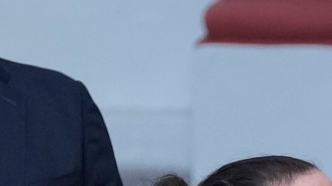 Maduro, a la derecha, recibe a Alex Saab en el Palacio Presidencial de Miraflores en Caracas, Venezuela, el miércoles 20 de diciembre de 2023.