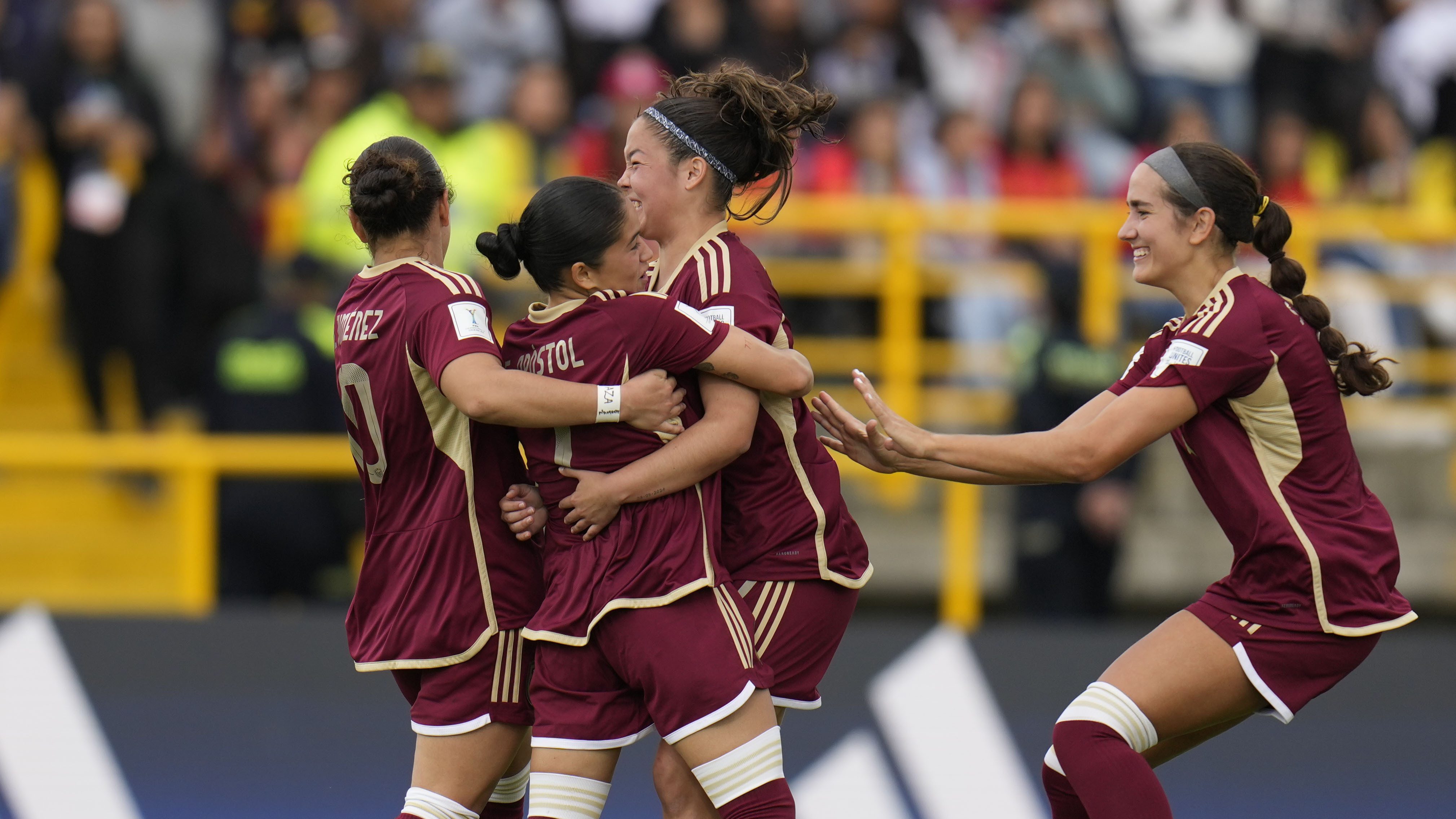 Venezuela se corona campeona sudamericana y jugadoras chilenas arruinaron celebración con batalla campal