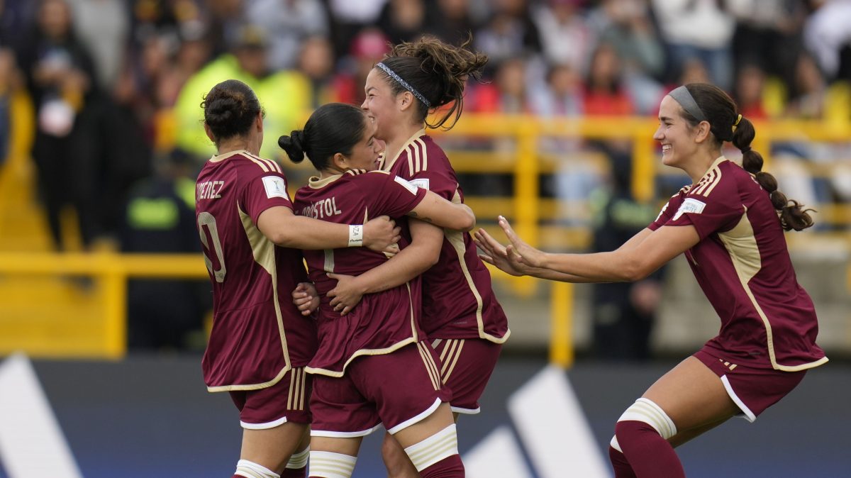 Venezuela se corona campeona sudamericana y jugadoras chilenas arruinaron celebración con batalla campal