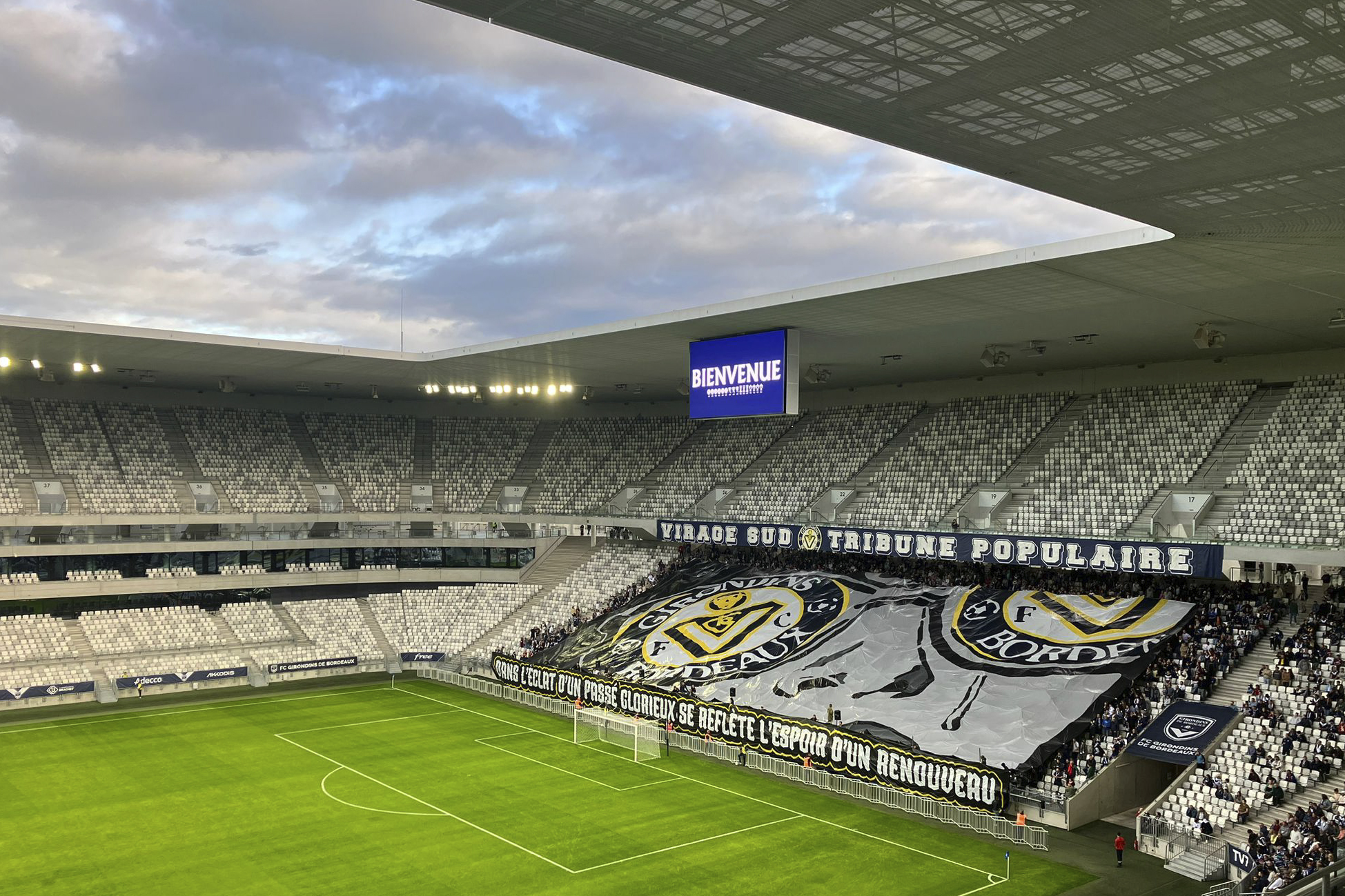 Venden por un euro el histórico equipo francés Girondins de Bordeaux