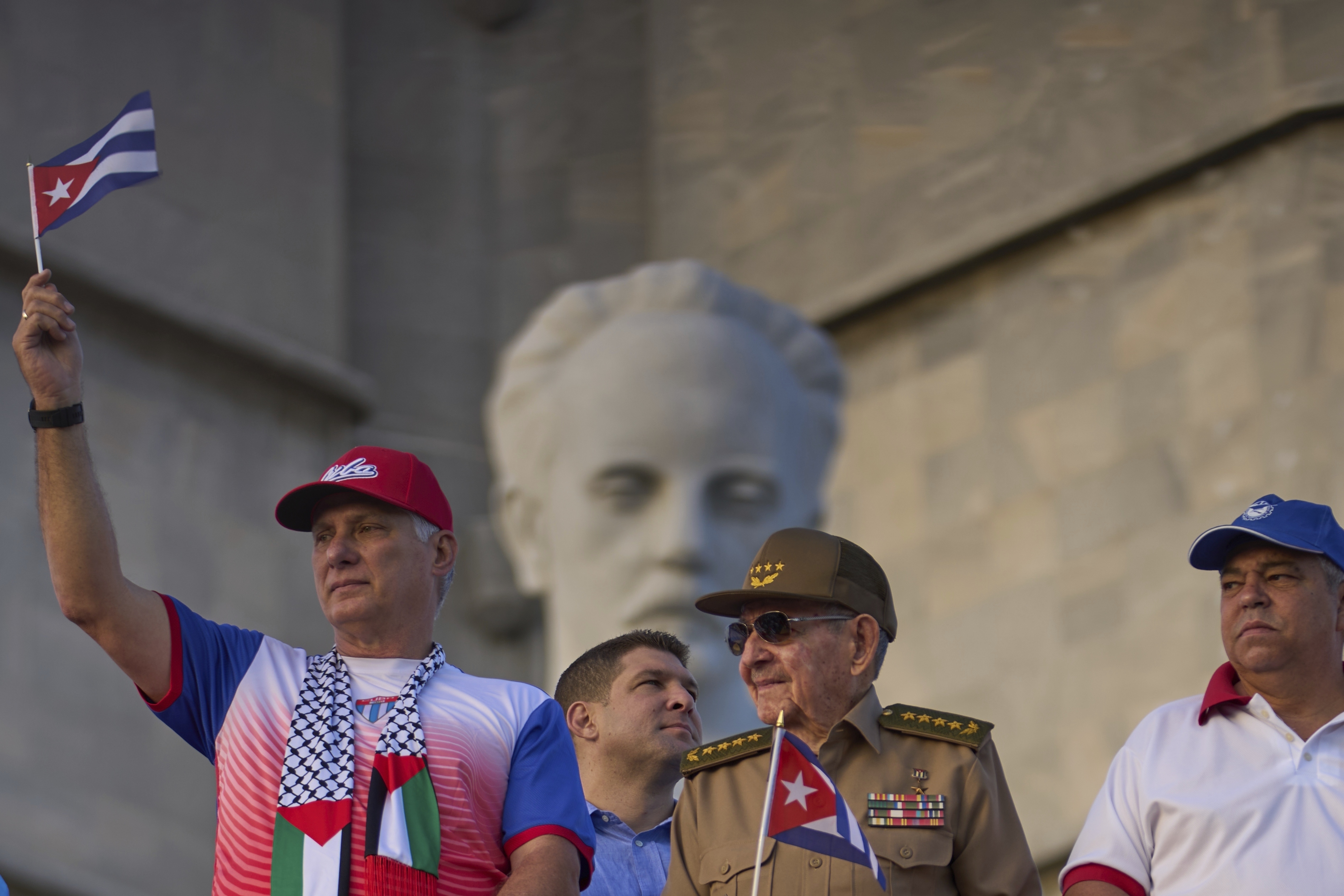 Trump sanciona al nieto de Raúl Castro y al Banco Exterior de Cuba