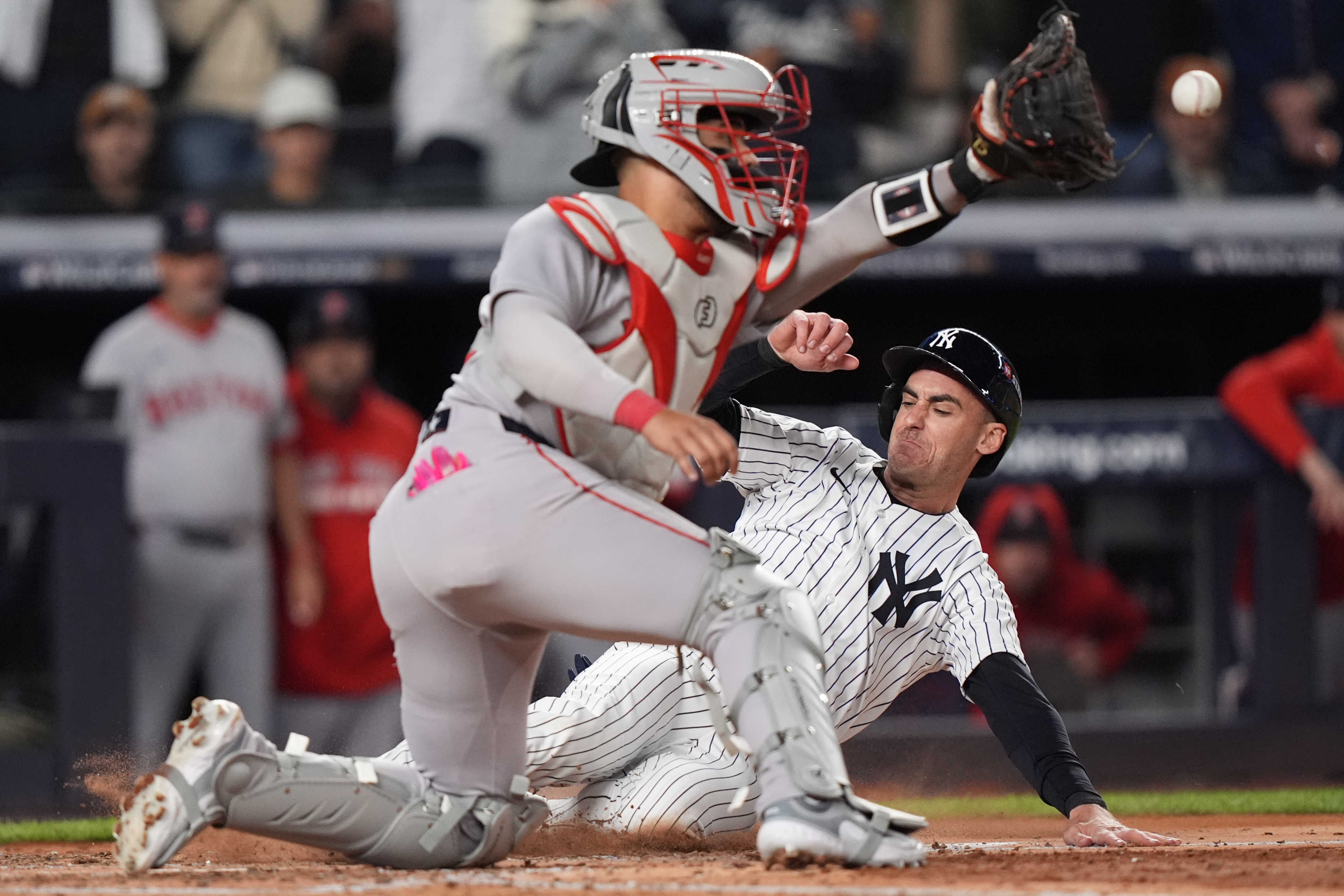 ¿Cómo le ha ido a los Yankees contra los Red Sox en playoffs?