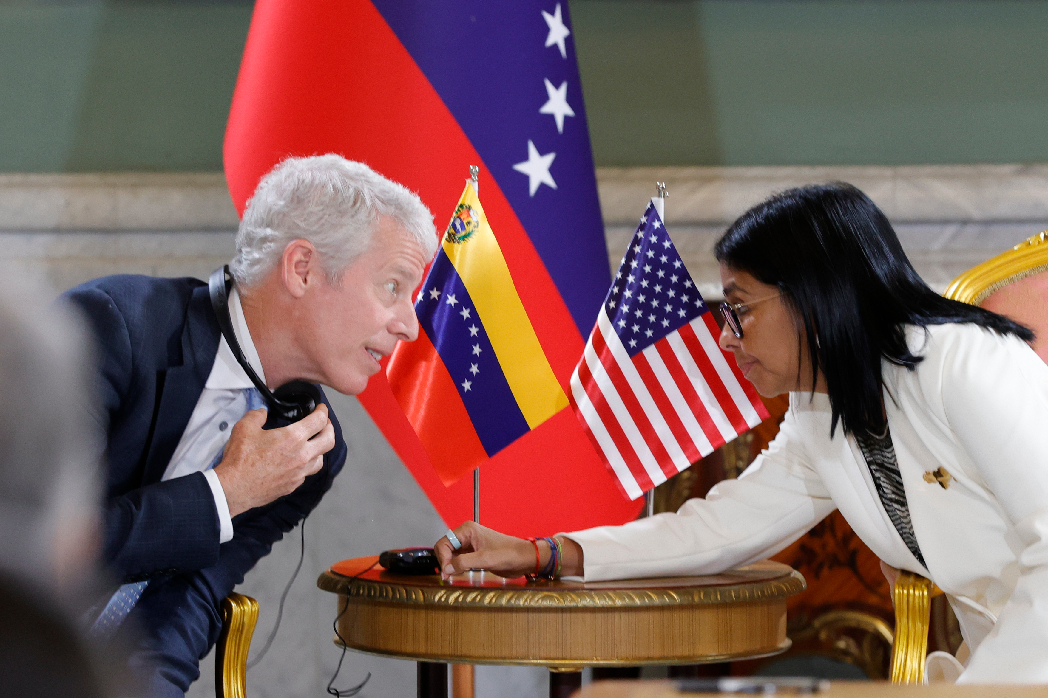 Secretario de Energía de EE.UU. promete elecciones en Venezuela, pero no ofrece una fecha