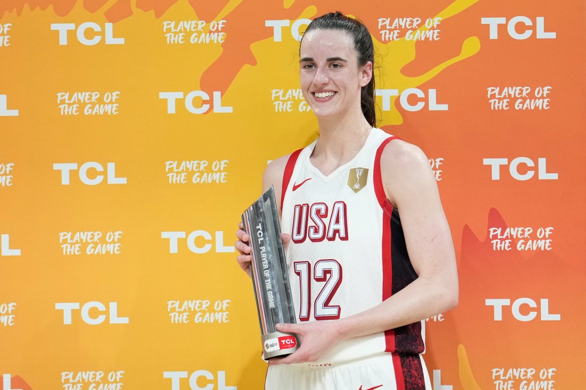 Caitlin Clark sets an assists record in her World Cup debut