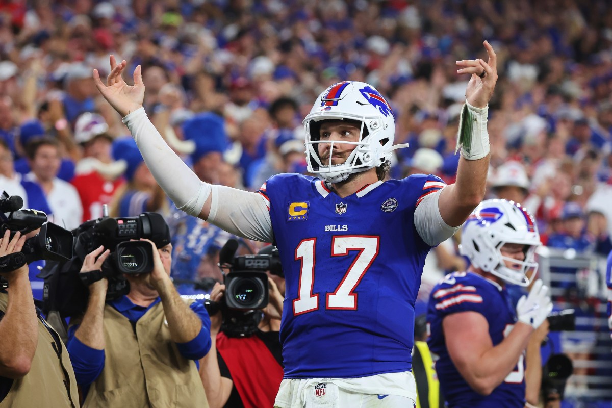 Josh Allen estrenó nuevo estadio de Buffalo Bills con noche de 5 touchdowns