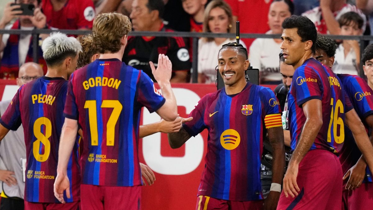 FC Barcelona mantiene su paso perfecto gracias a hat-trick de Raphinha ante Sevilla