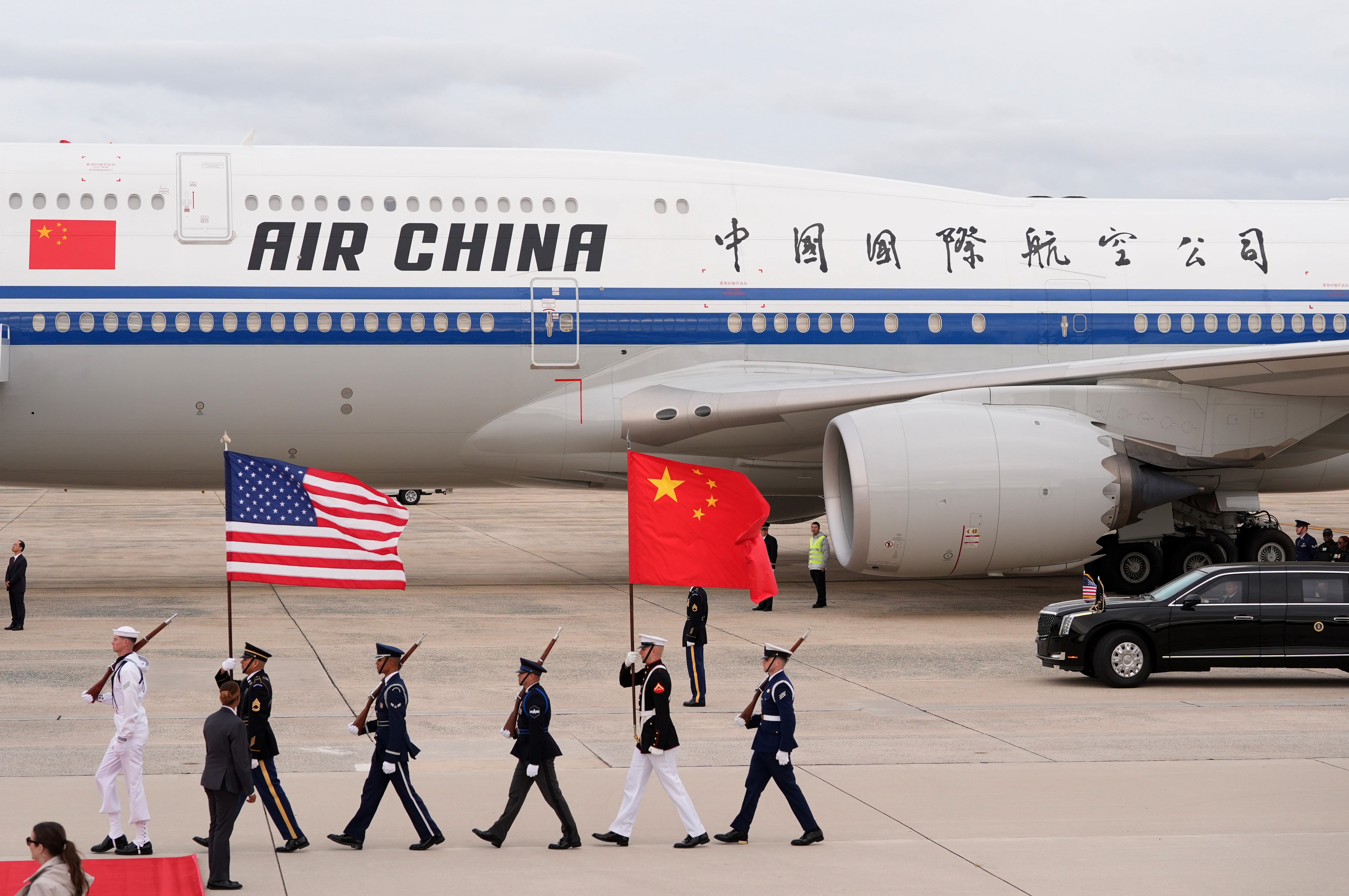China descarta afirmar si Trump le ofreció a Xi comprar armas estadounidenses