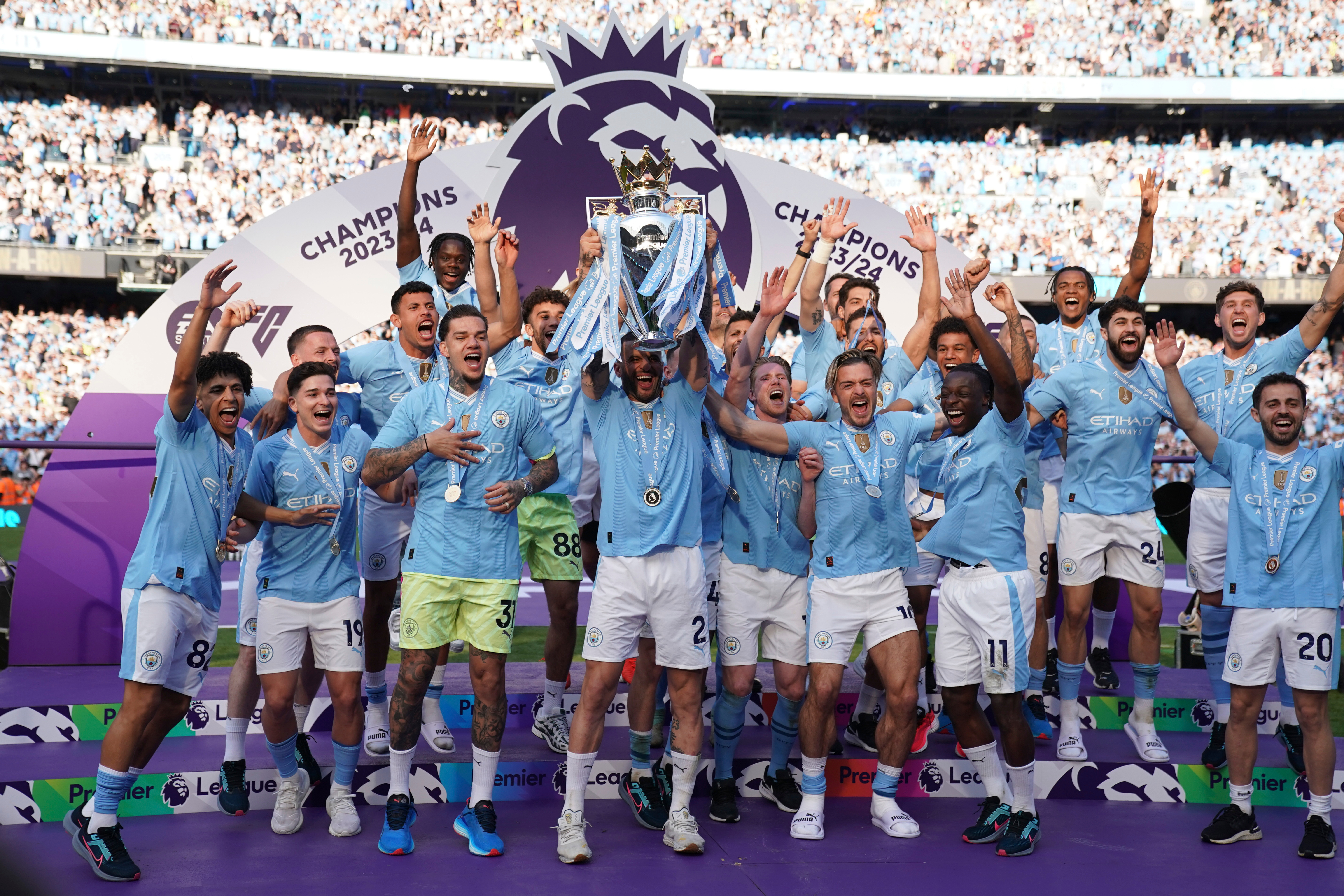 Premier League declara culpable al Manchester City por 115 cargos de irregularidades financieras