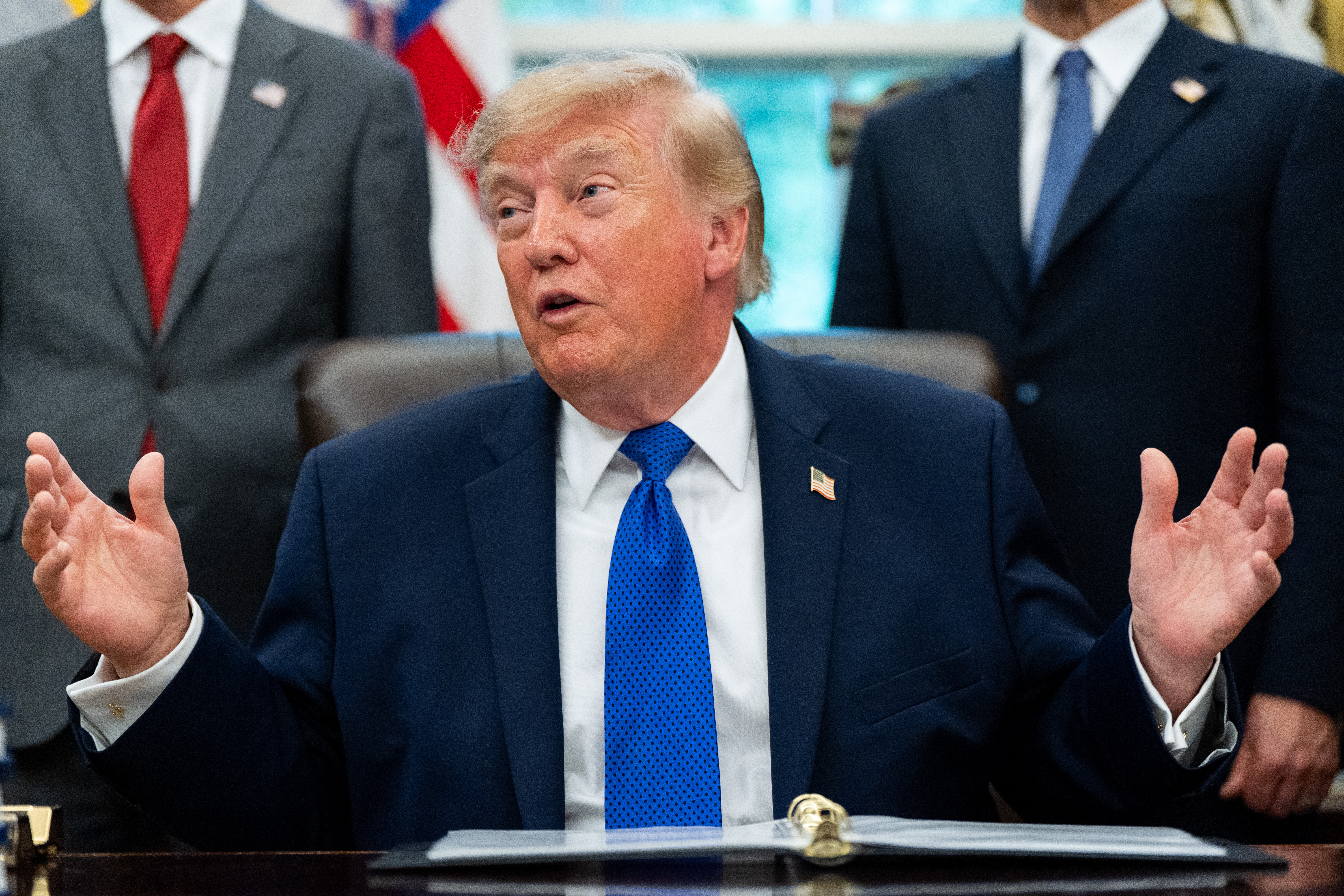 Trump niega que EE.UU. vaya a vender armas a China