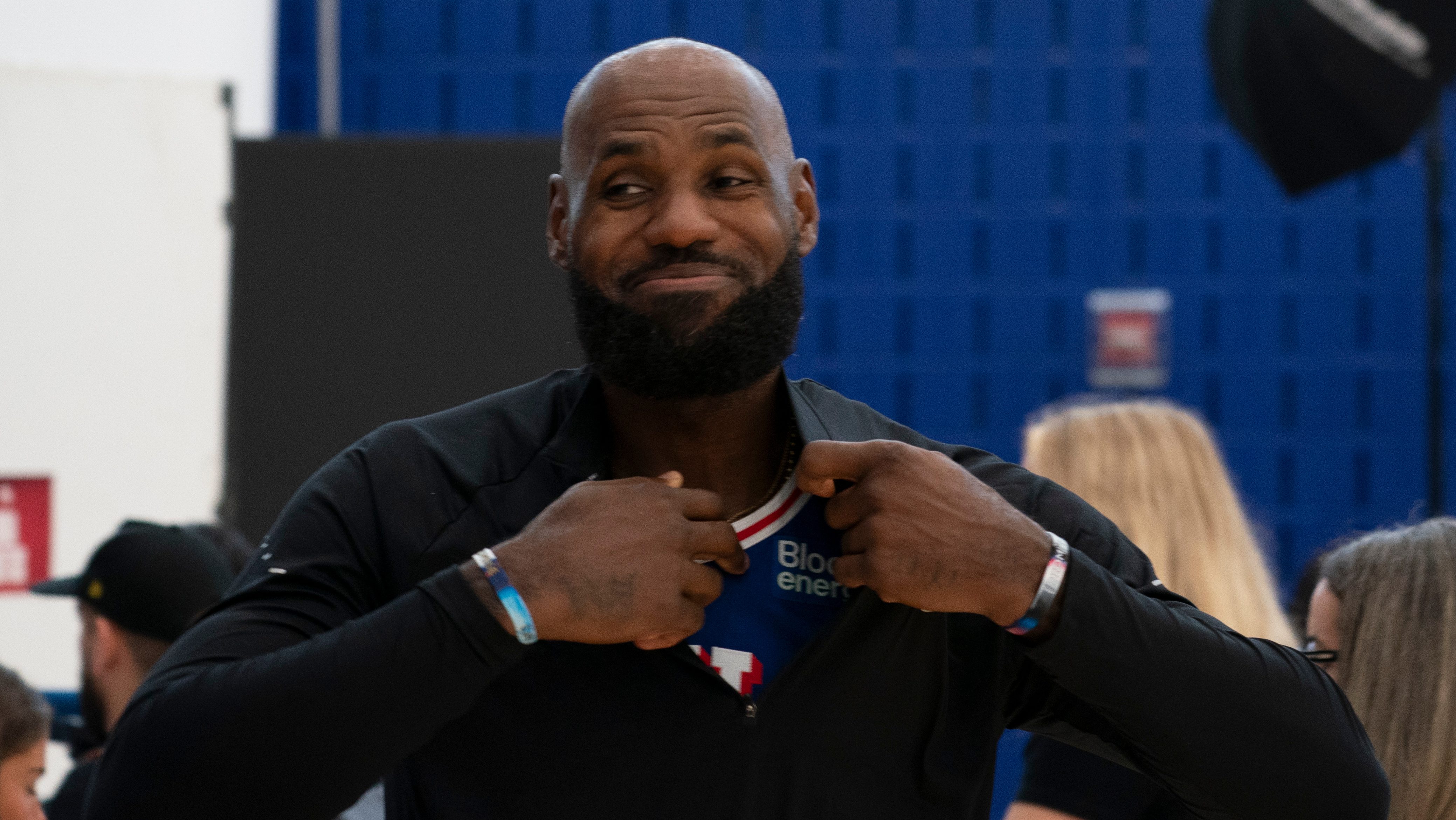 LeBron James revela que visualizó terminar su carrera con los New York Knicks
