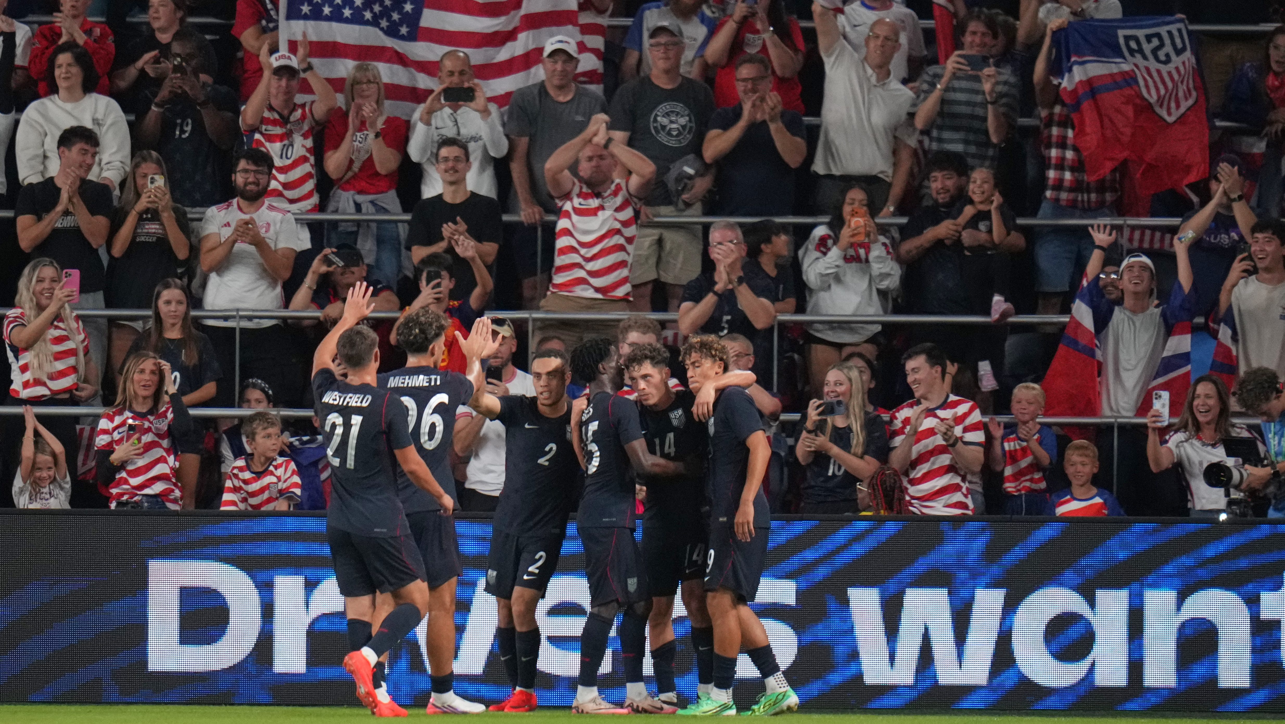 Estados Unidos remontó ante Chile para su segunda victoria de la fecha FIFA