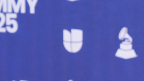La cantante y el creador de contenido disfrutan de una escapada junto a varios amigos en el país asiático