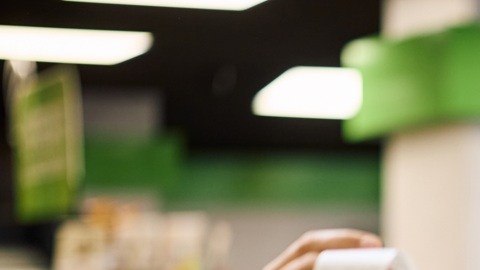 Cuando un hogar necesita financiar alimentos cada semana, es una alerta clara de que hay un déficit en el presupuesto.