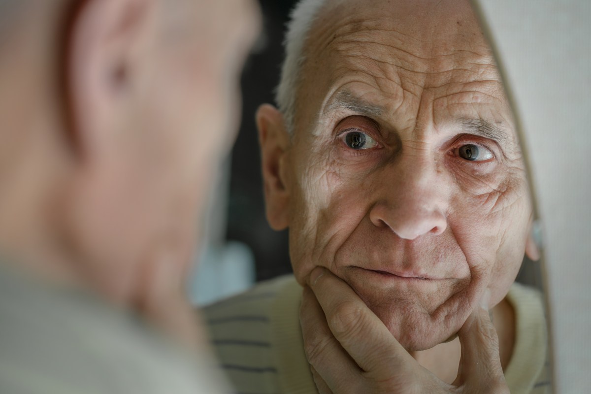 La edad exacta en la que oficialmente eres un “viejo” según estudio
