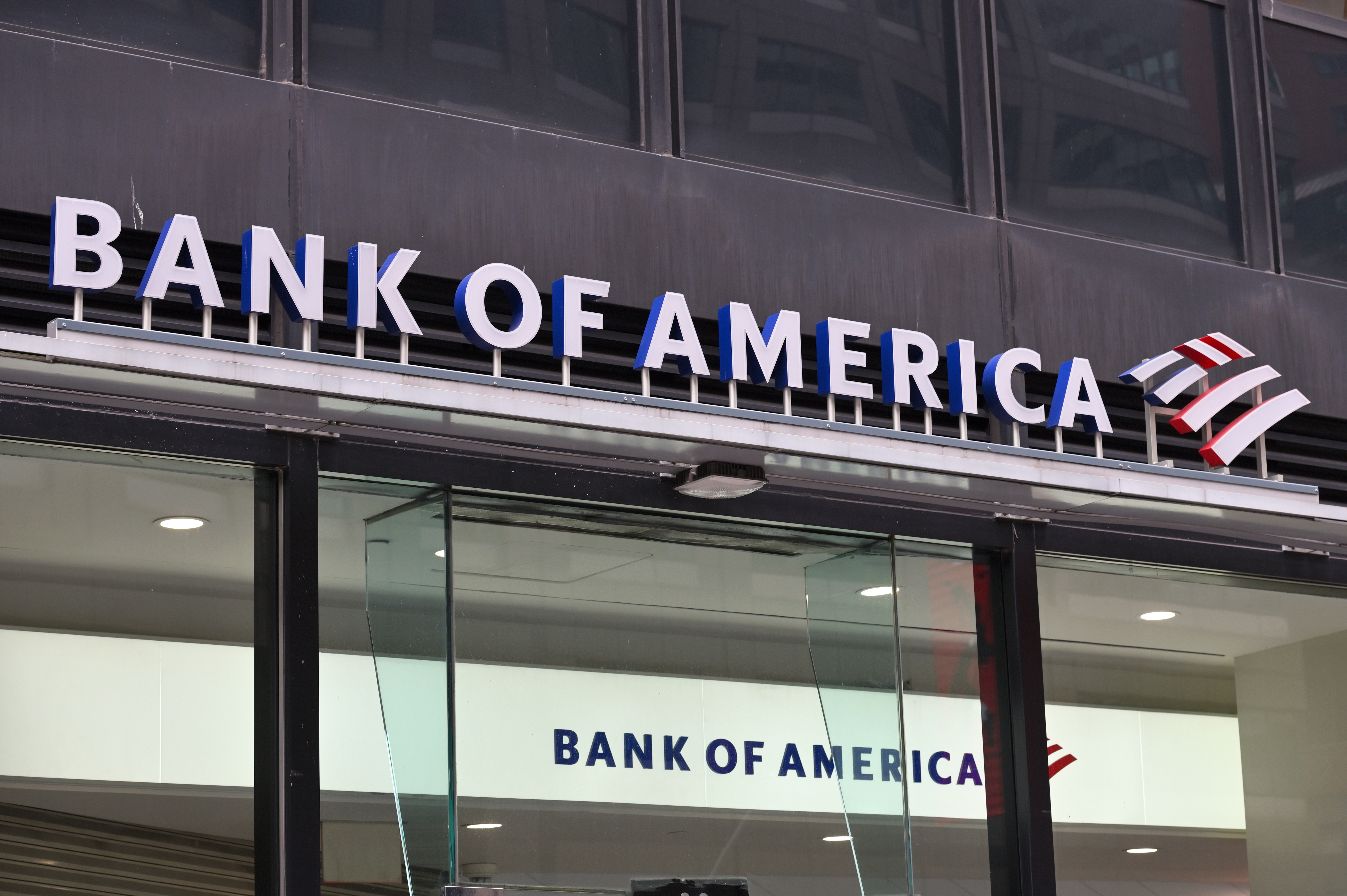 Ejecutiva de Bank of America muere apuñalada en ataque aleatorio en Times Square