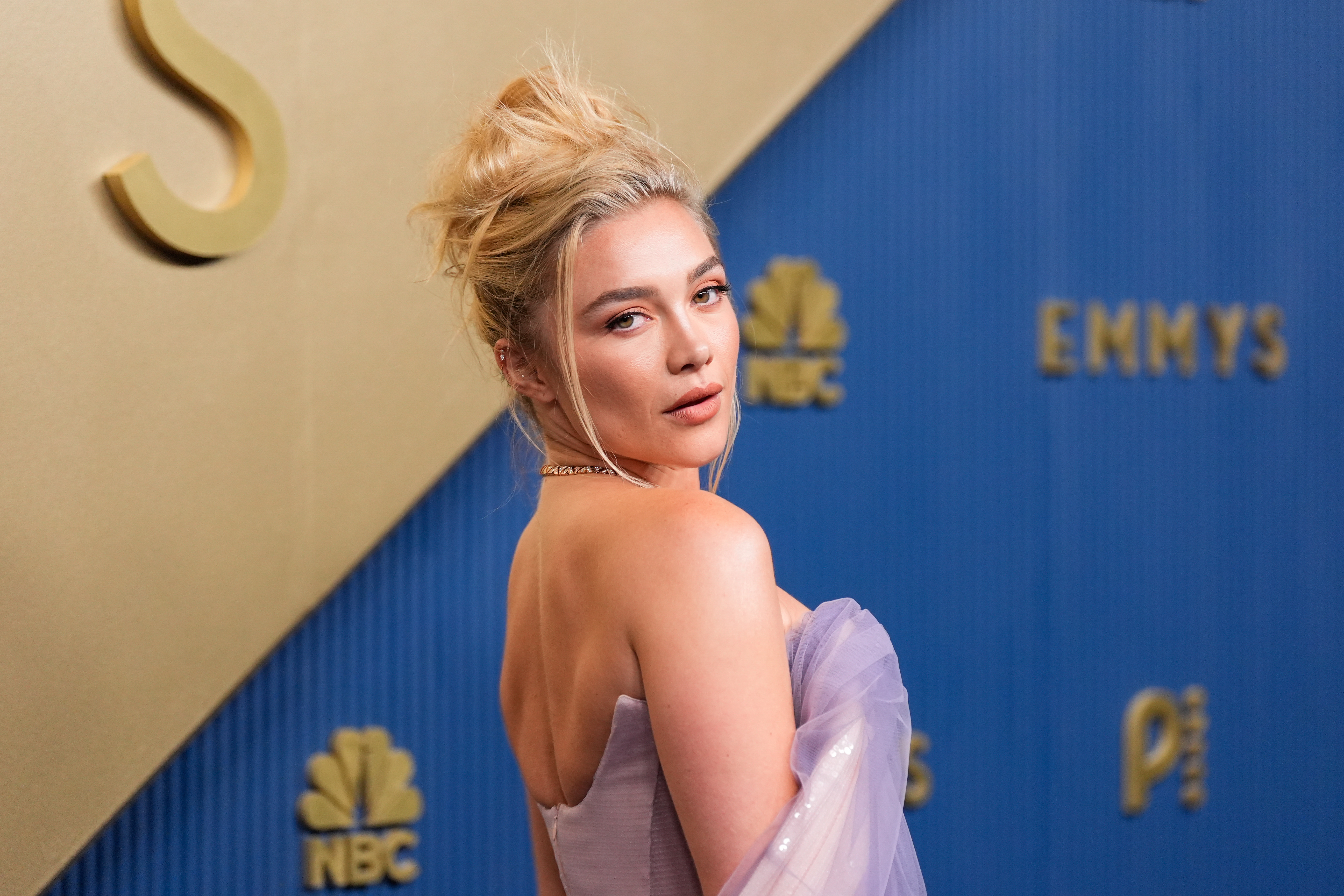 Florence Pugh se pronuncia sobre presunta violación grupal de exalumna de Cornell