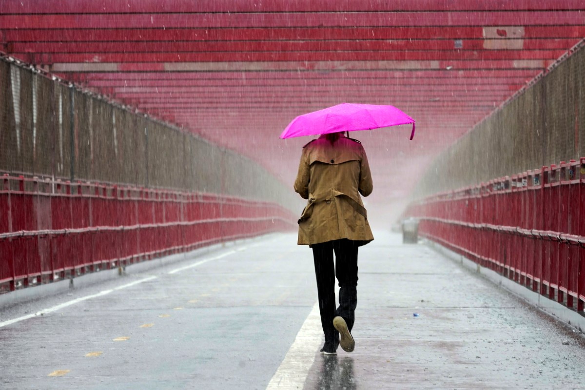 Gobernadora Hochul activa alerta en Nueva York por tormenta costera: advierten vientos de hasta 60 mph e inundaciones
