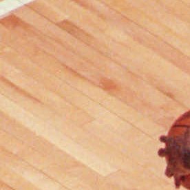 Shandon Anderson, de los Utah Jazz, intenta bloquear a Michael Jordan, de los Chicago Bulls, durante la segunda mitad del sexto partido de las Finales de la NBA en Salt Lake City, el domingo 14 de junio de 1998.