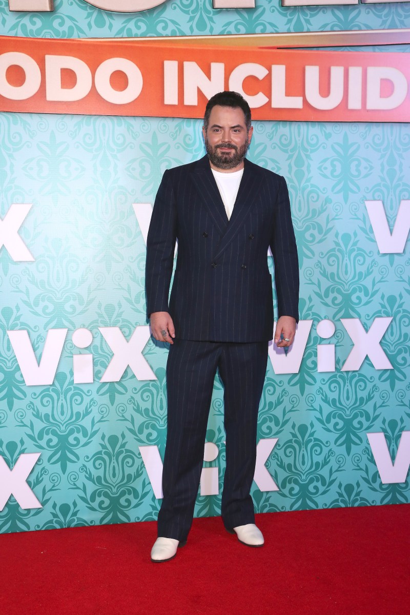 José Eduardo Derbez stars in a new Mexican comedy series