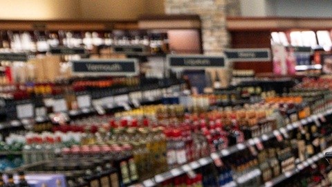 La prohibición de importaciones canadienses es una nueva etapa en la disputa comercial entre los dos países.