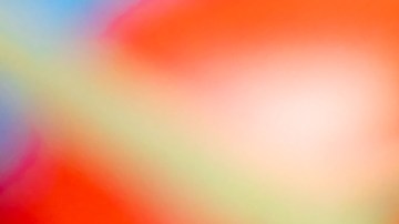 Salsa de tomate casera en cocción; el calor ayuda a liberar licopeno concentrado para mejorar la absorción de antioxidantes.
