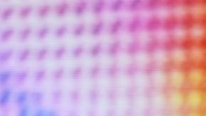 El artista compartió su emoción al mostrar en Instagram la pantalla de su teléfono con el estreno