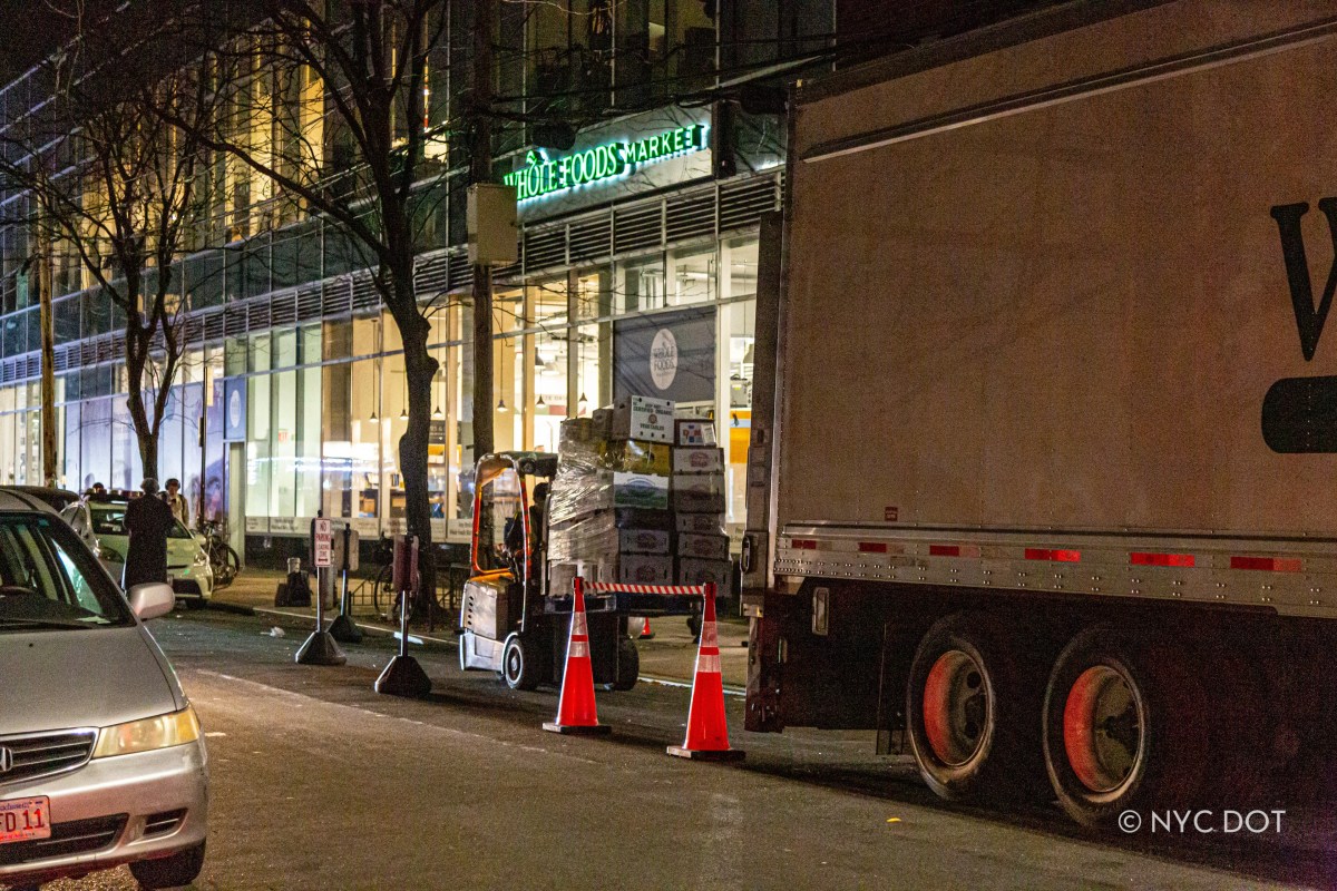 NYC dará incentivos económicos a empresas de transporte para que realicen entregas por la noche
