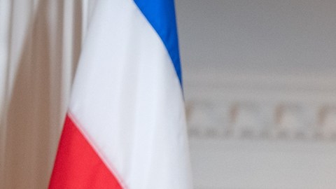 Presidenta de Costa Rica despide a su canciller por no informarle de reunión con Trump