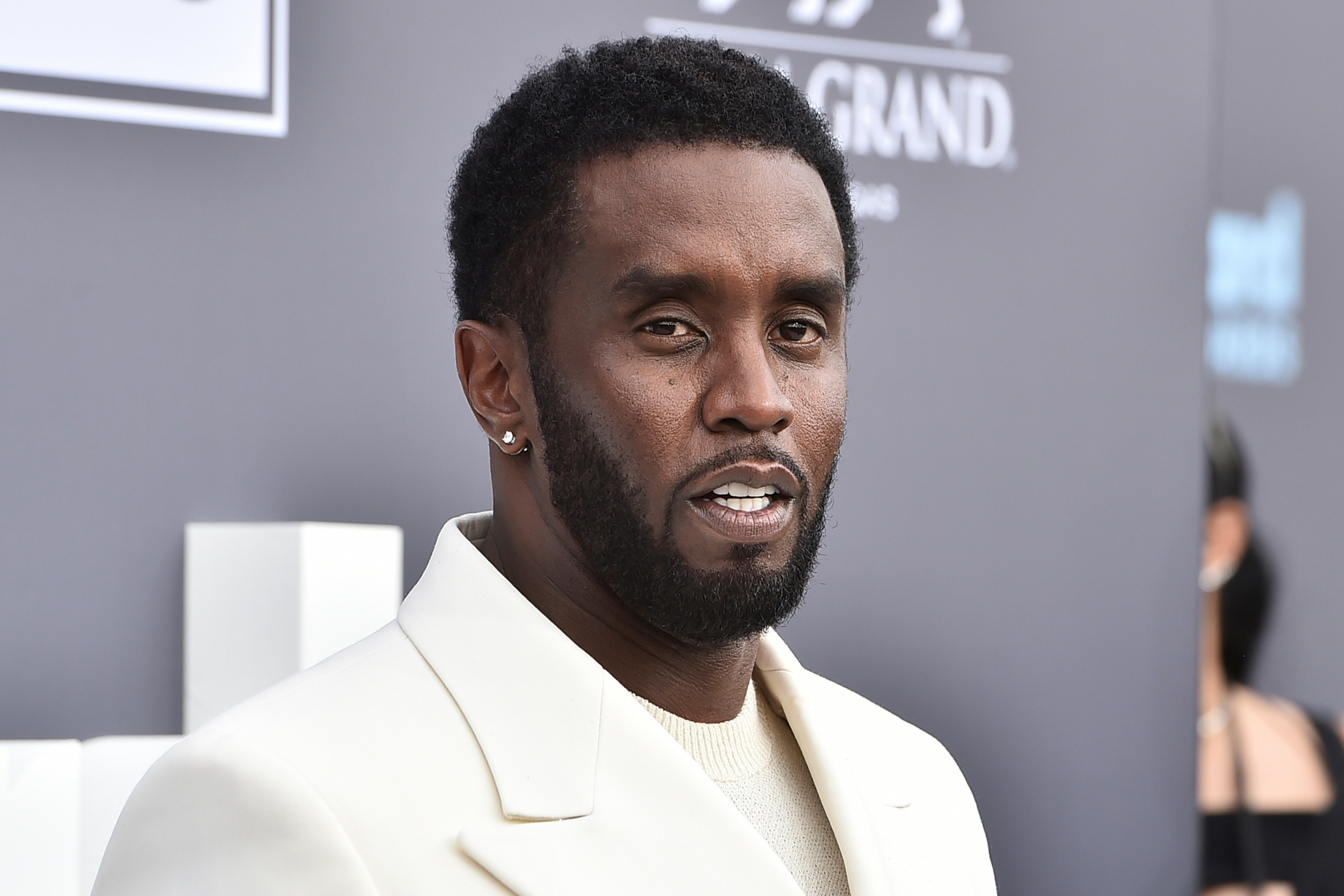 Hijo de Sean “Diddy” Combs exige la liberación del rapero