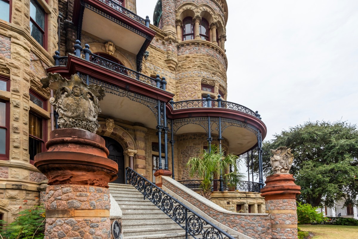 Texas ofrece alojamiento gratis en un castillo a cambio de ayudar con su remodelación