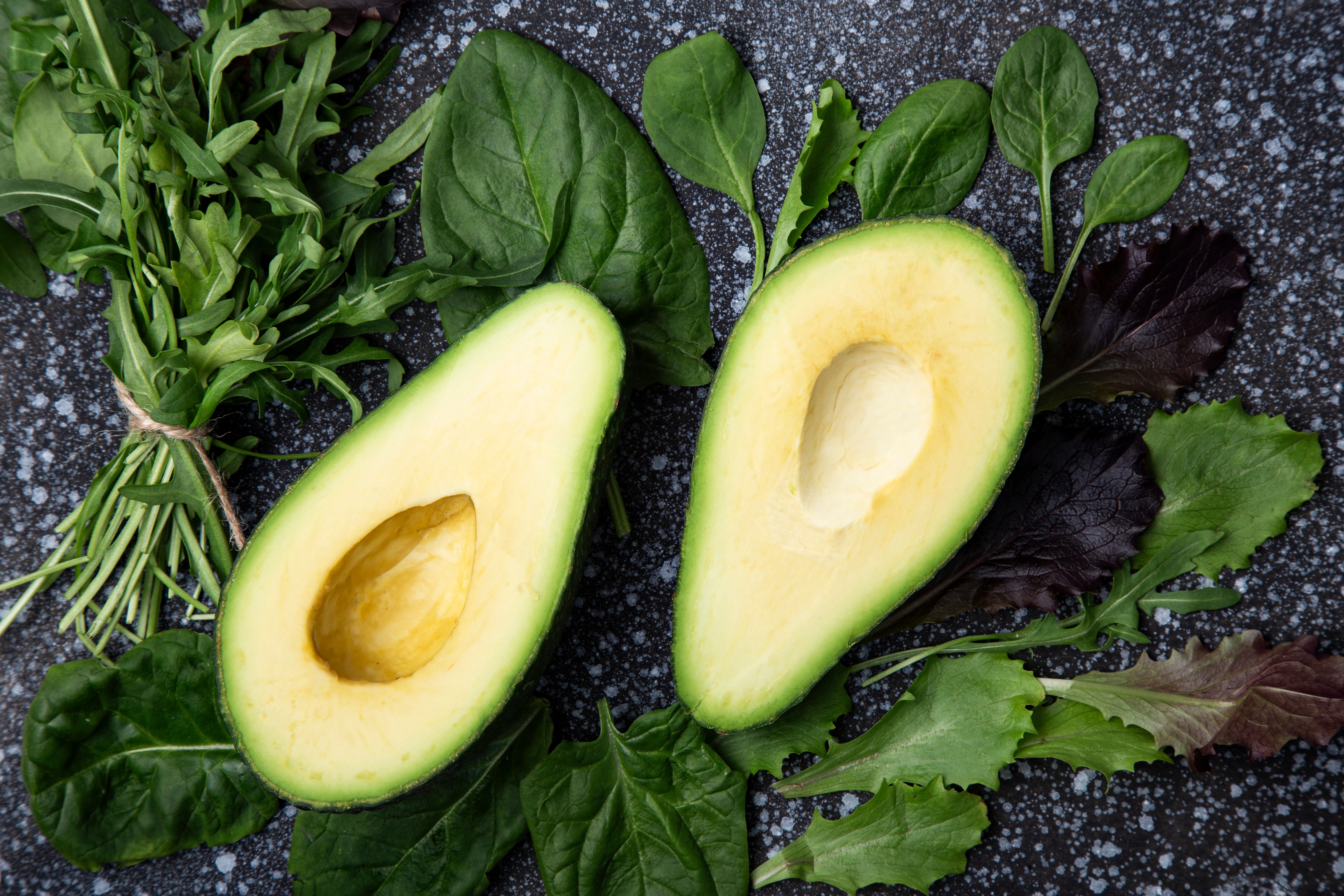 El poder del aguacate en la salud intestinal: ¿Qué revelan los ensayos clínicos?