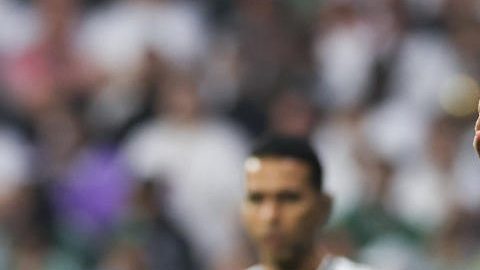 Fotografía de archivo del pasado 5 de julio de 2026 que muestra al entonces seleccionador de México, Javier Aguirre, en los octavos de final del Mundial de la FIFA 2026 entre México e Inglaterra en el estadio Azteca.