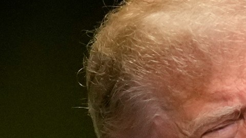 Trump rechaza una regulación global de la inteligencia artificial y propone llamarla “superinteligencia”