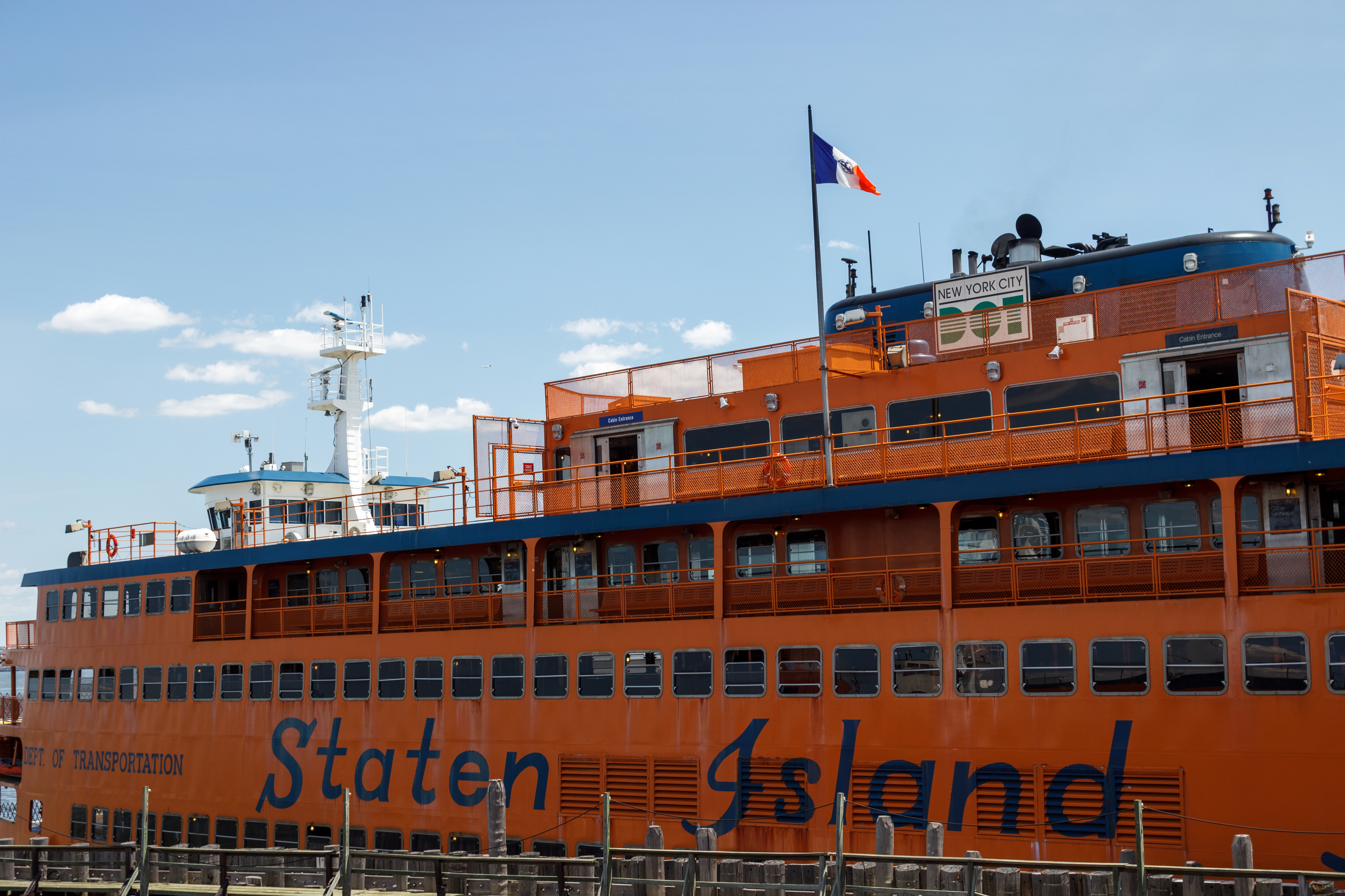 Nueva York busca trabajadores para el ferry de Staten Island: no exige experiencia y paga hasta $58,600 al año