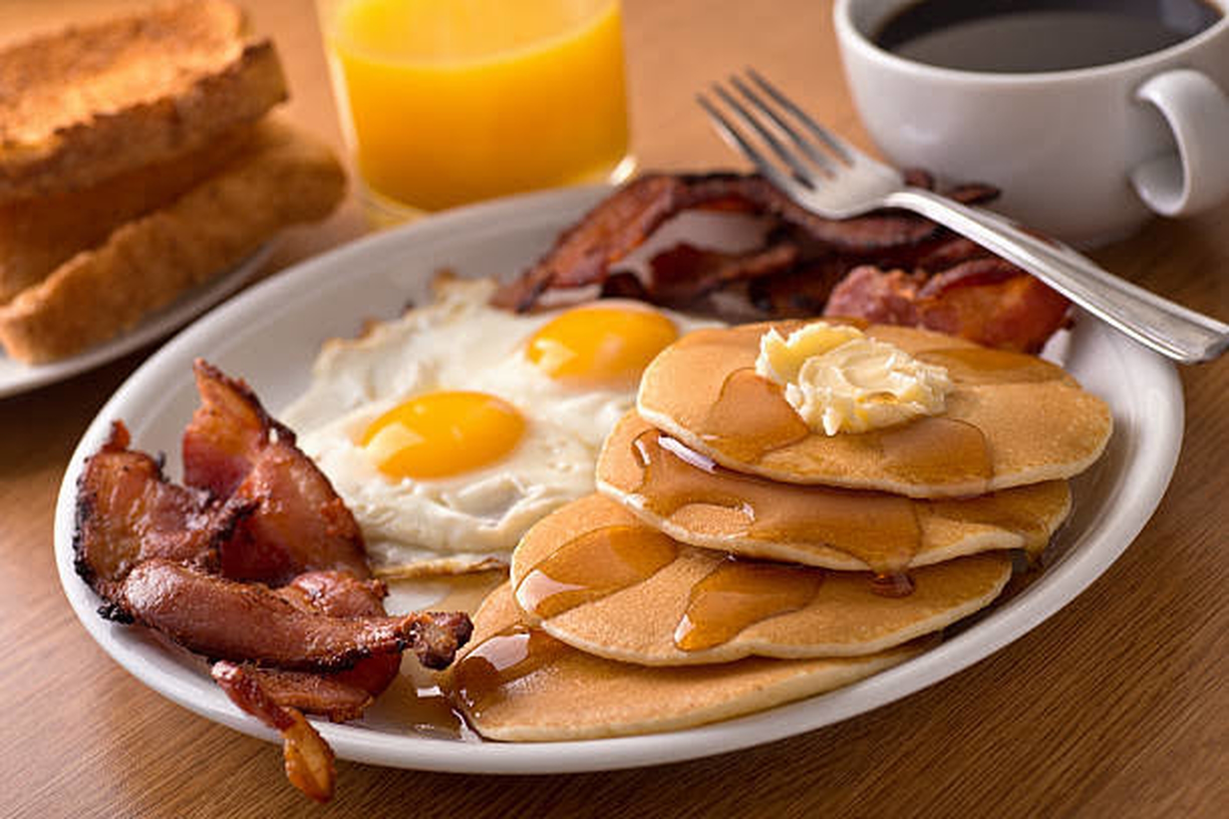 5 errores en el desayuno que elevan tu colesterol y cómo corregirlos