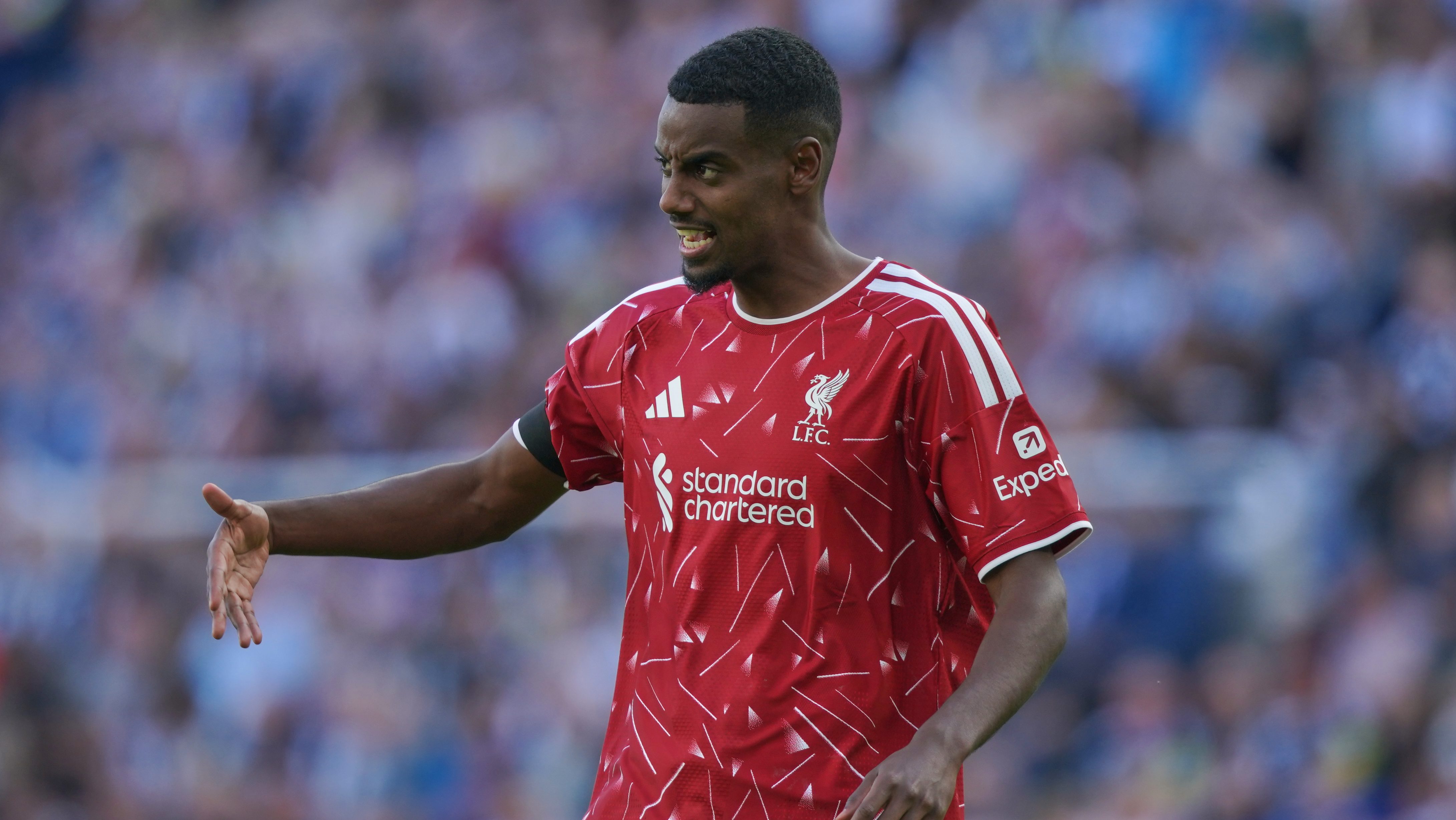 El Liverpool venció al Ipswich Town con un doblete de Alexander Isak en Premier League