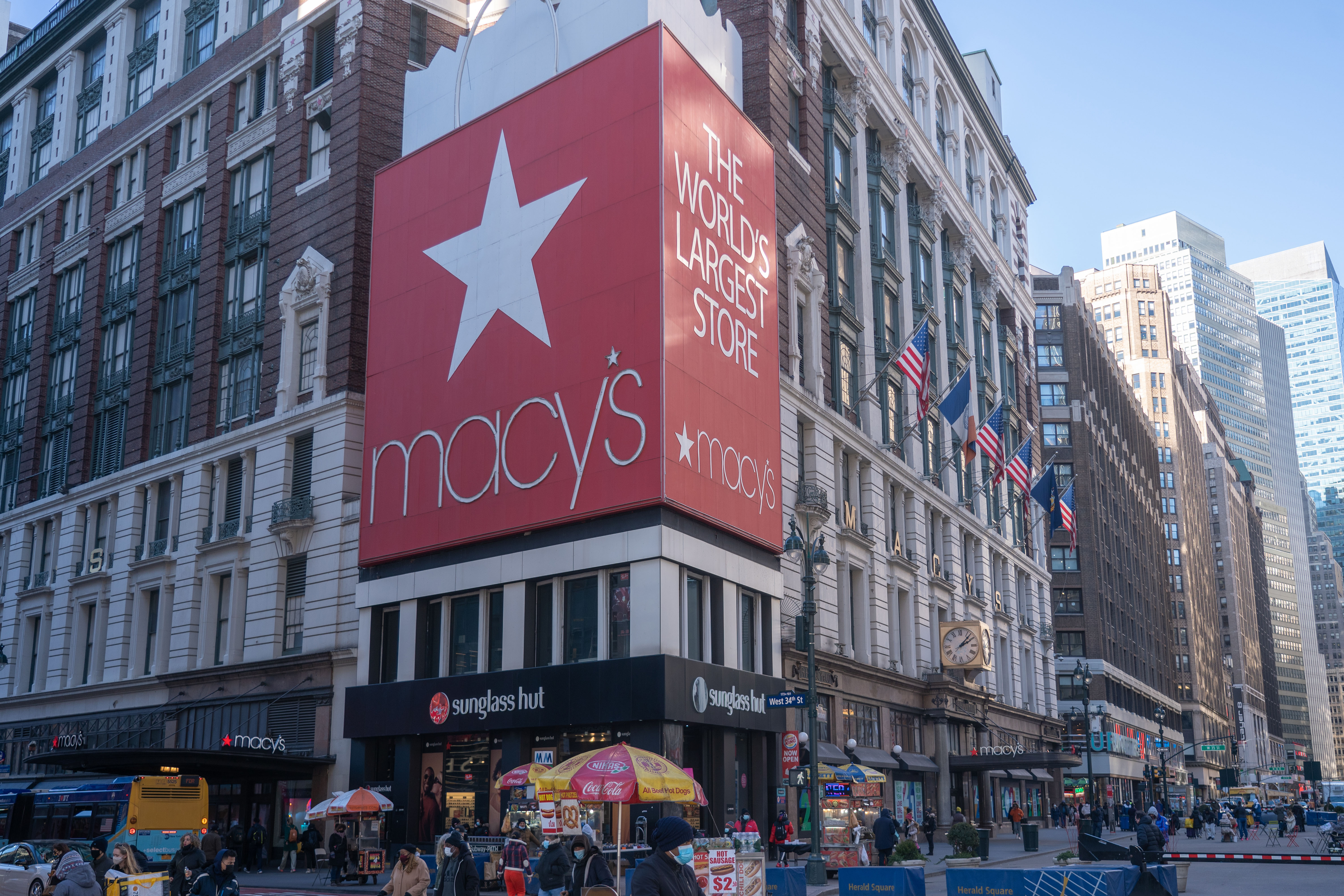 ¿Buscas trabajo? Macy’s y Bloomingdale’s contratan para la temporada navideña en Nueva York