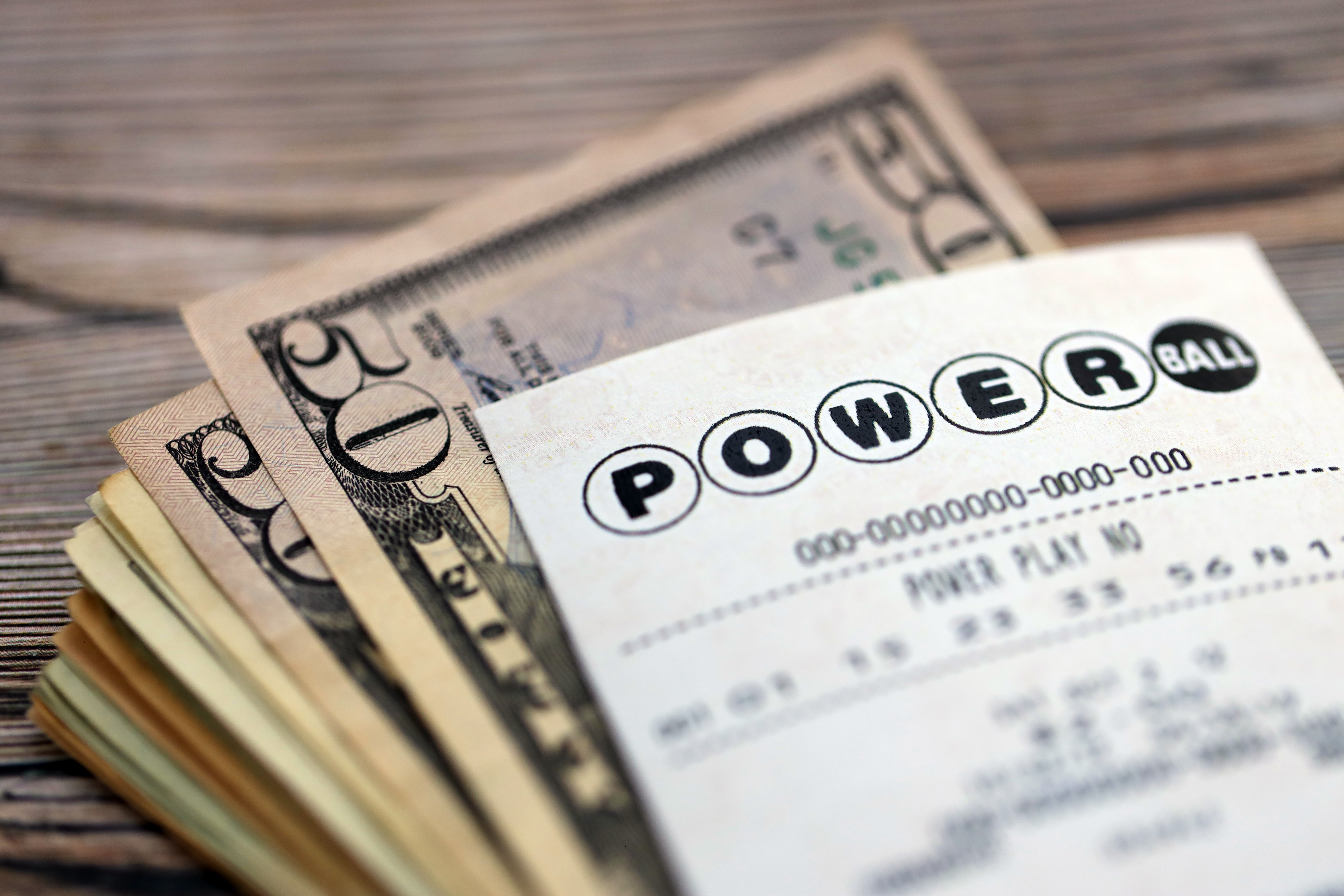 Premio mayor de Powerball aumenta a $173 millones