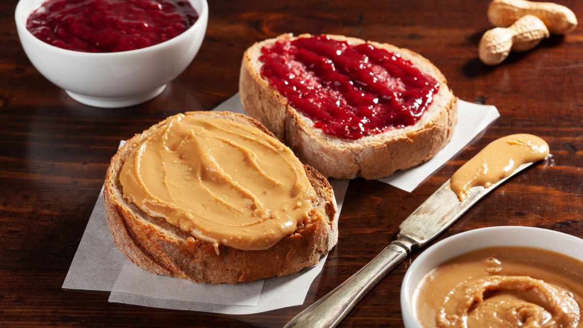 De aperitivo de élite a fenómeno gourmet: la fascinante historia y evolución del sándwich PB&J