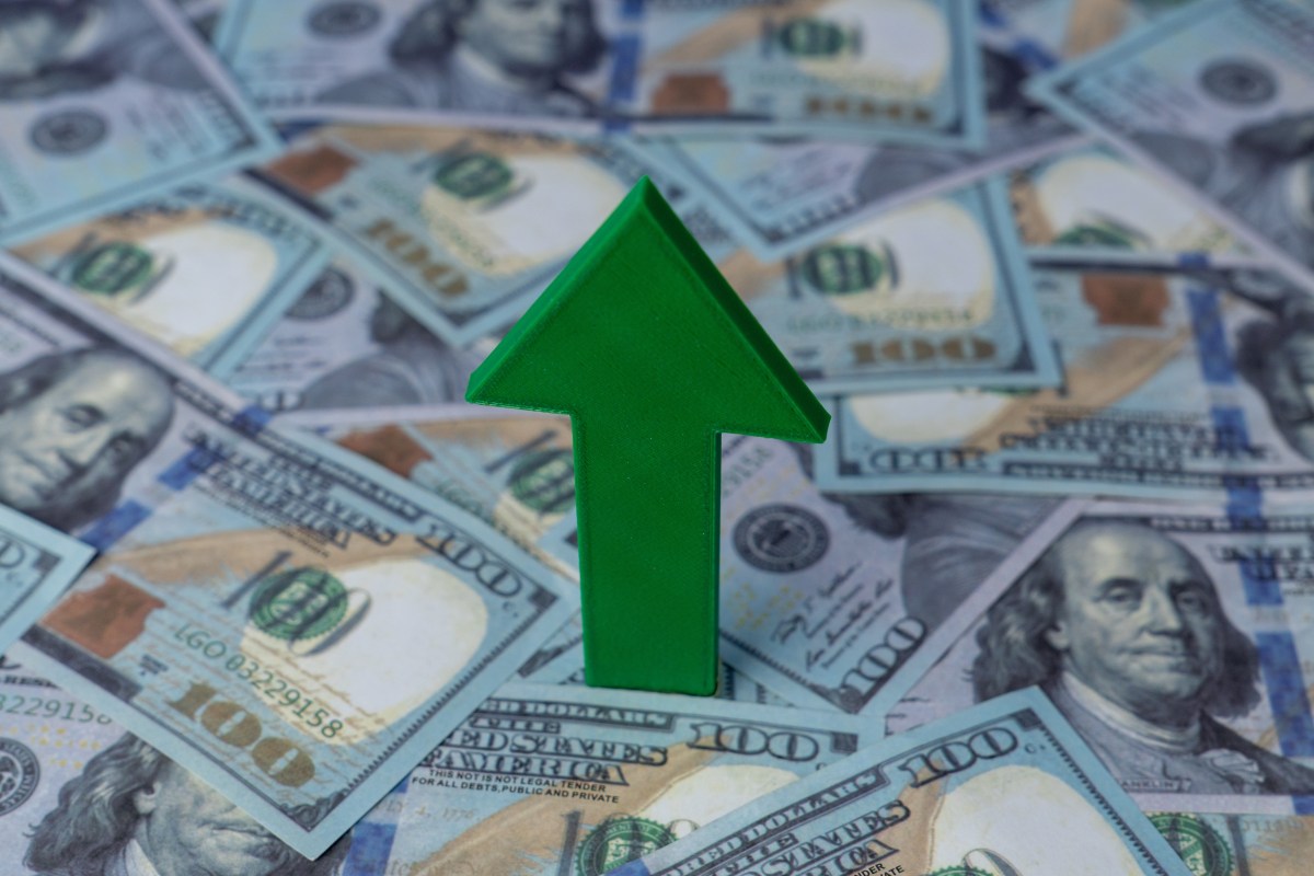Proposal Would Raise Social Security Payments for Retirees by Up to $2,400 a Year