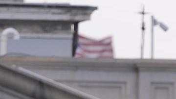 Fotografía del 26 de septiembre de 2026 que muestra personas trabajando en un obra en la Casa Blanca en Washington (Estados Unidos).