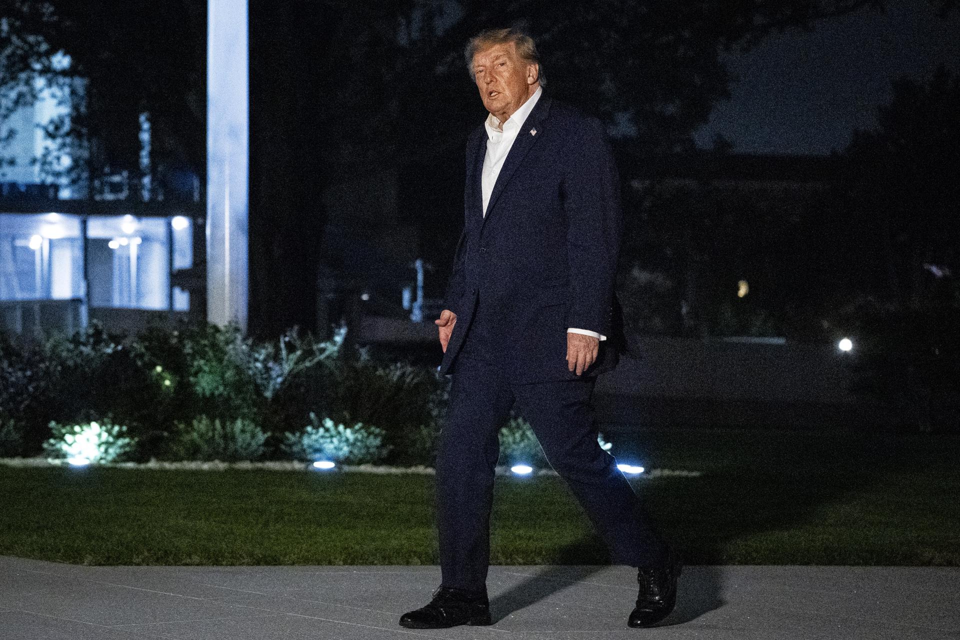 Trump acusa a Fox News de minimizar sus mítines y amenaza con pérdida de audiencia