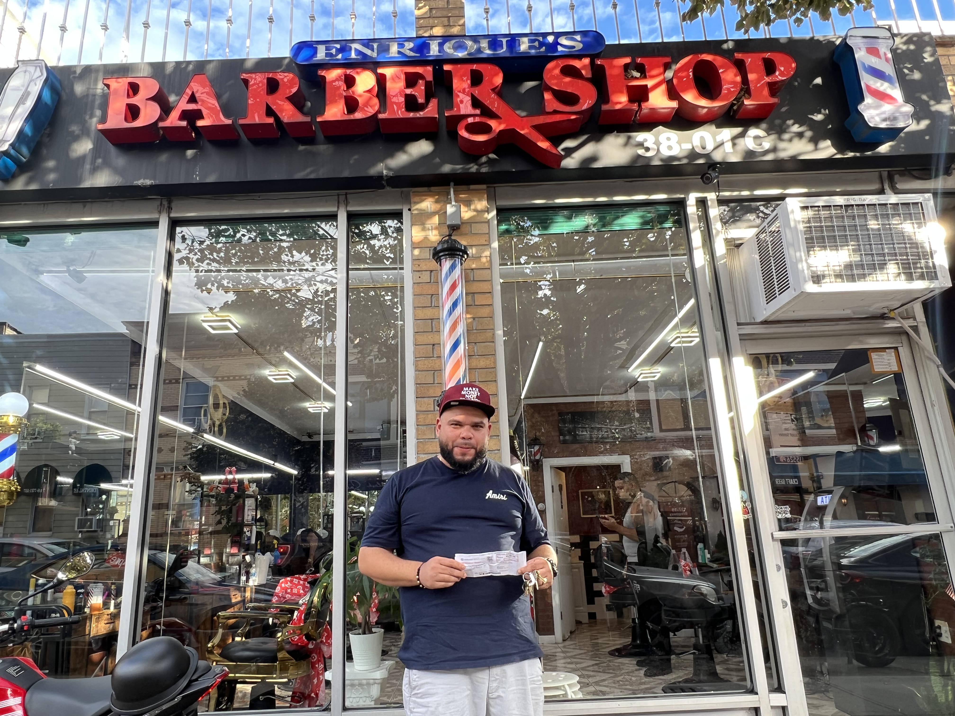 "Los de la luz nos van a quebrar": El drama de Barbero con costosa factura de Con Edison