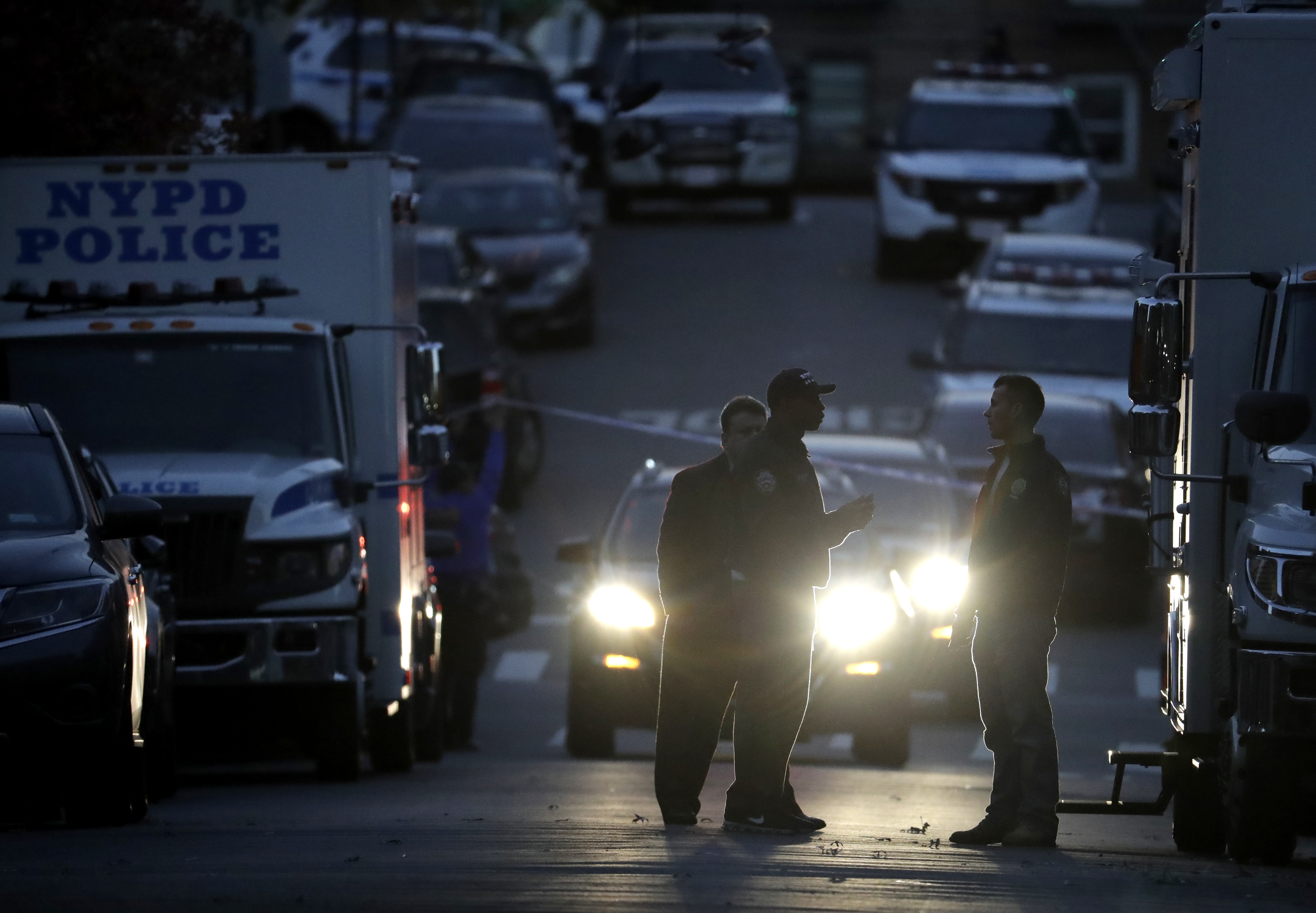 Intensa búsqueda en Brooklyn tras mortal accidente vial y fuga del conductor