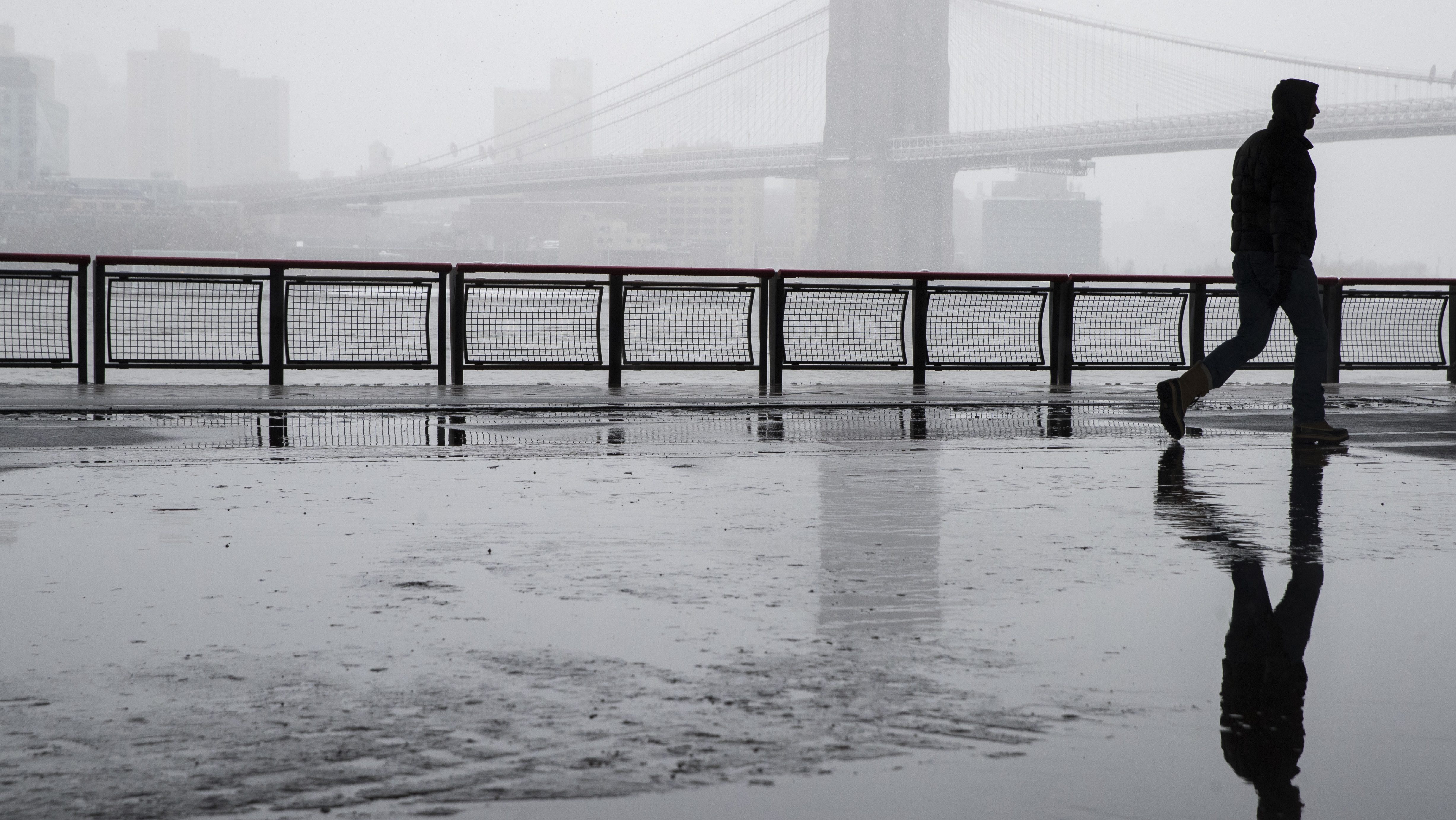 La tormenta del noreste se acerca a la costa este y amenaza el clima de Nueva York