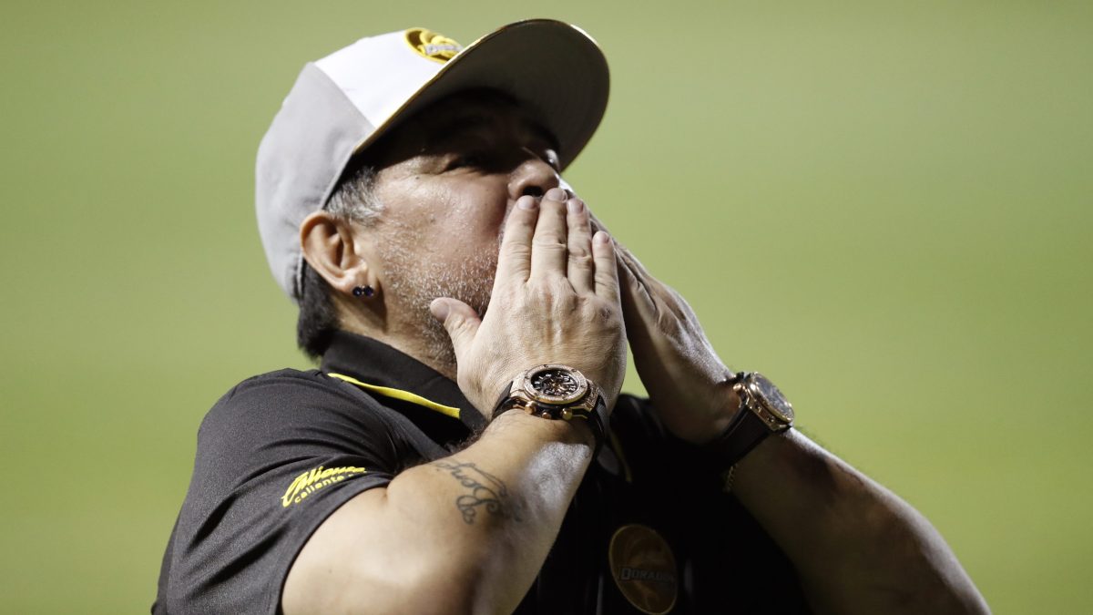 Sale a la luz inédito video de la llegada de Diego Maradona a Dorados de Sinaloa