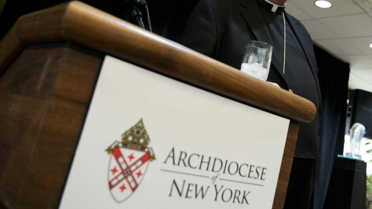 Arquidiócesis de Nueva York acuerda pagar $800 millones a víctimas de abuso sexual