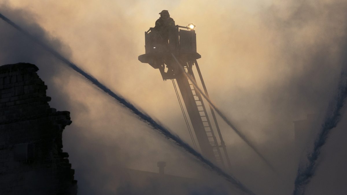 Dos heridos en Staten Island tras voraz incendio junto a la iglesia de la película de El Padrino