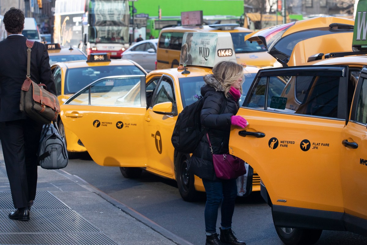 Muerte de cuatro conductores impulsa un histórico reclamo de seguro médico en Nueva York